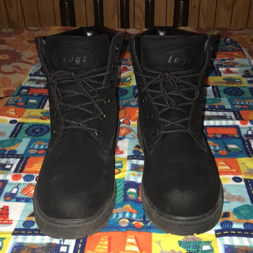 Womens black lugz boots (8.5)